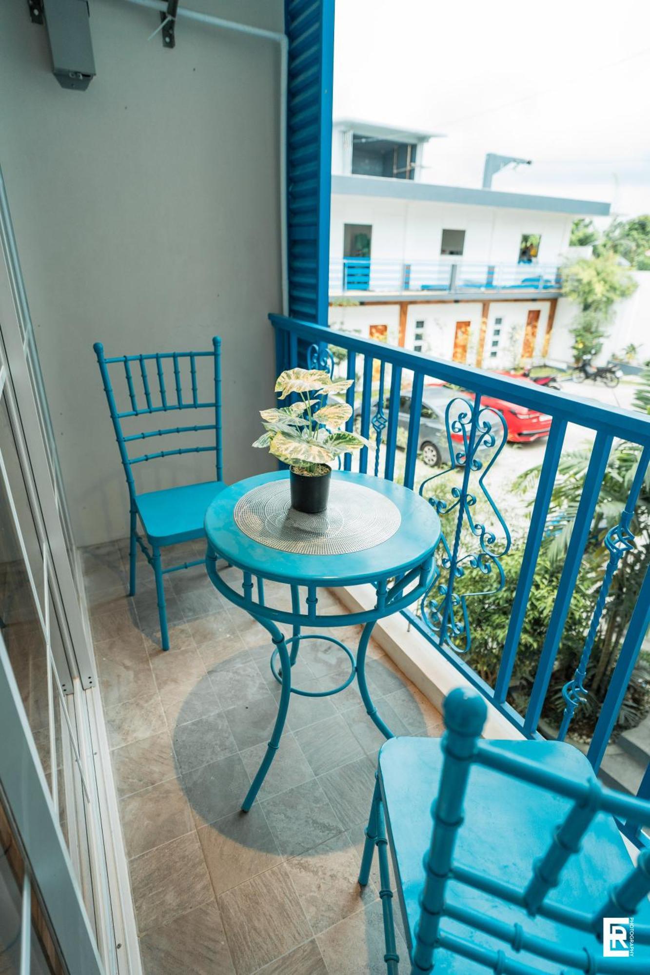 Bernese Resort Hotel Powered By Cocotel Ligao Quarto foto