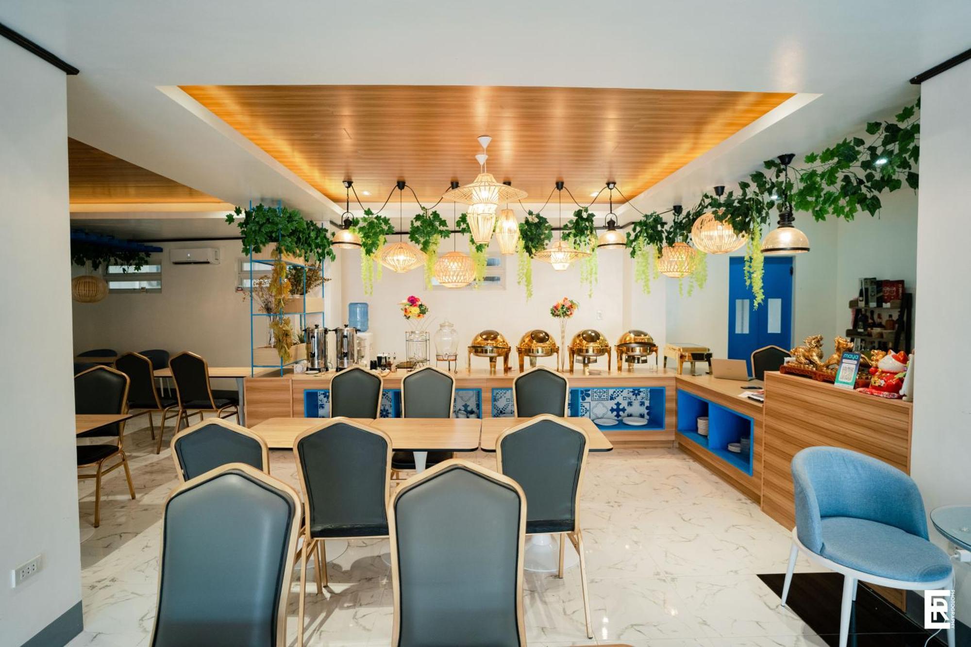 Bernese Resort Hotel Powered By Cocotel Ligao Exterior foto